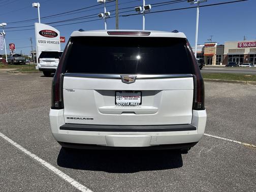 2017 Cadillac Escalade Platinum