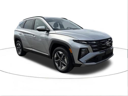 Shimmering Silver 2025 Hyundai TUCSON SEL