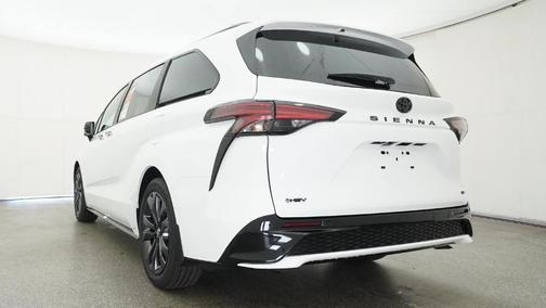 Ice Cap 2026 Toyota Sienna XSE 7 Passenger