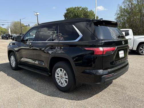 2025 Toyota Sequoia SR5