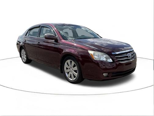 Maroon 2006 Toyota Avalon XLS