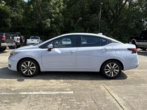 Gray 2025 Nissan Versa 1.6 SV