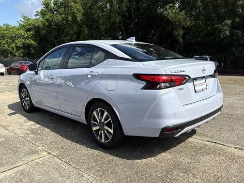 Gray 2025 Nissan Versa 1.6 SV
