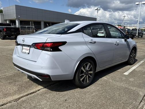 Gray 2025 Nissan Versa 1.6 SV