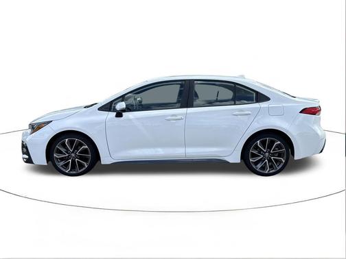 Super White 2021 Toyota Corolla SE