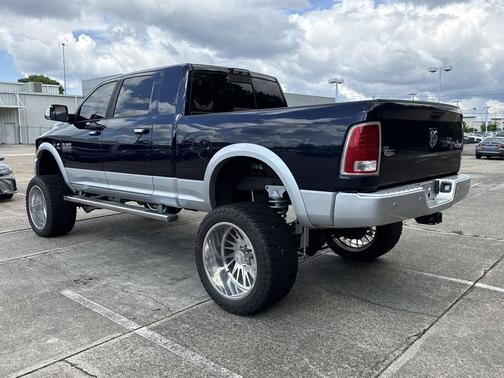 True Blue Pearlcoat 2014 RAM 2500 Laramie