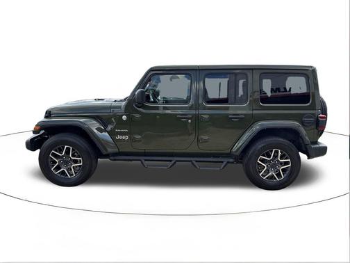 2024 Jeep Wrangler 4-Door Sahara 4x4