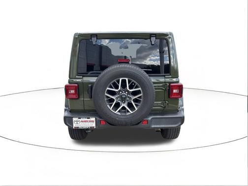 2024 Jeep Wrangler 4-Door Sahara 4x4