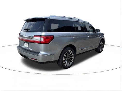 Silver Radiance 2021 Lincoln Navigator Reserve