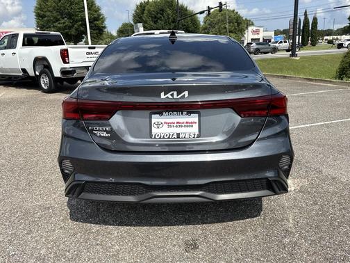Gravity Gray 2024 Kia Forte LXS