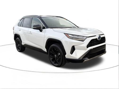2024 Toyota RAV4 Hybrid SE