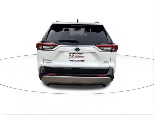 2024 Toyota RAV4 Hybrid SE