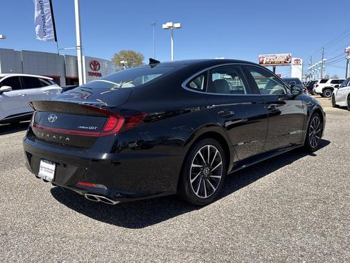 2023 Hyundai SONATA Limited