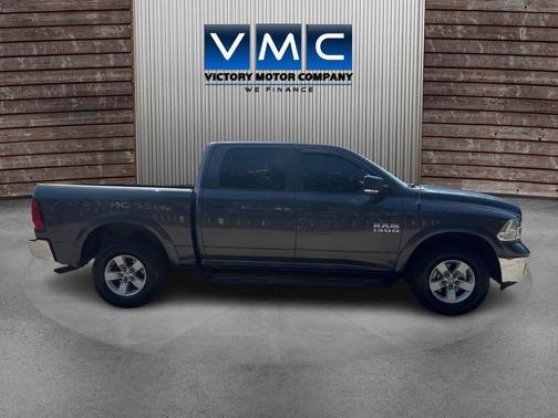 2016 RAM 1500 SLT