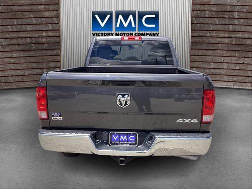 2019 RAM 1500 SLT