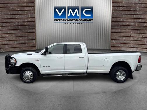 2020 RAM 3500 Big Horn Crew Cab 4x4 8' Box