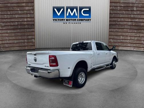 2020 RAM 3500 Big Horn Crew Cab 4x4 8' Box