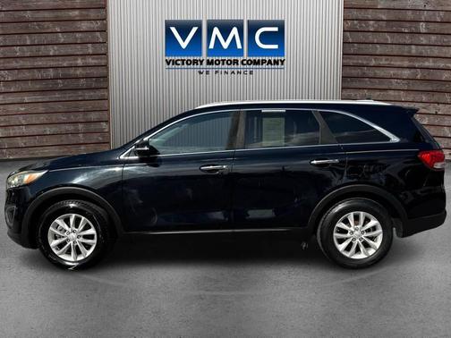2017 Kia Sorento LX