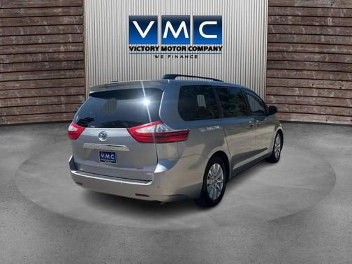 2017 Toyota Sienna Limited Premium