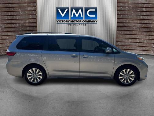 2017 Toyota Sienna Limited Premium