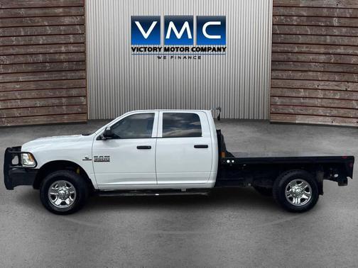2017 RAM 3500 Tradesman Crew Cab 4x4 8' Box