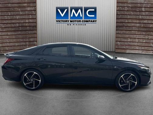 2023 Hyundai ELANTRA SE