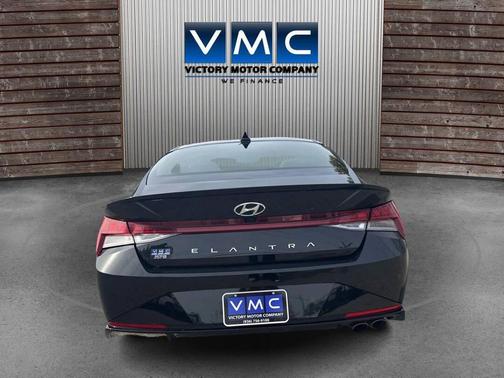 2023 Hyundai ELANTRA SE