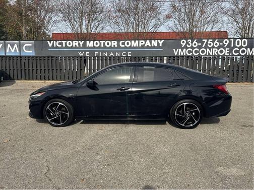 2023 Hyundai ELANTRA SE