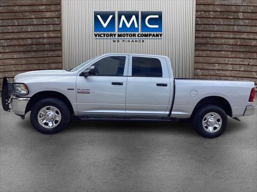 2018 RAM 2500 Tradesman Crew Cab 4x2 6'4' Box