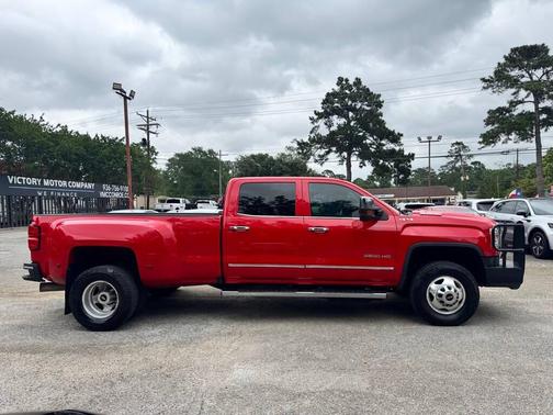 RED 2019 GMC Sierra 3500 SLT
