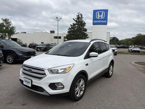 Oxford White 2018 Ford Escape SE