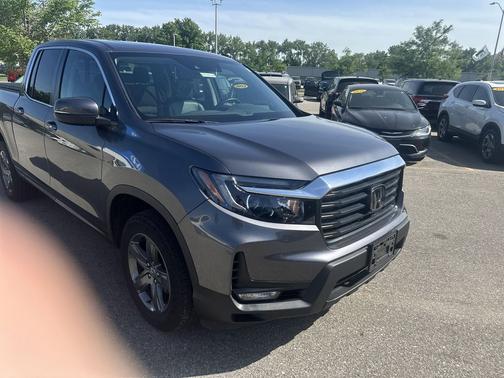 Modern Steel Metallic 2023 Honda Ridgeline RTL