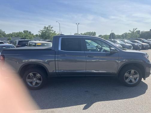 Modern Steel Metallic 2023 Honda Ridgeline RTL