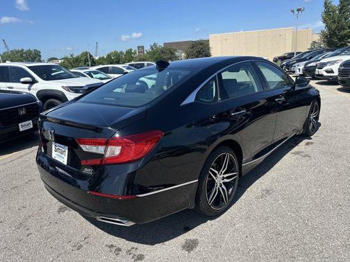 2022 Honda Accord Touring 2.0T