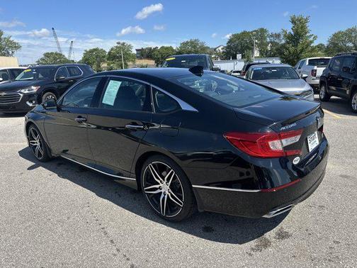 2022 Honda Accord Touring 2.0T