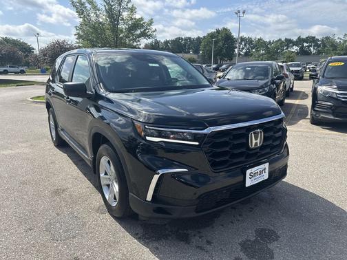 Crystal Black Pearl 2023 Honda Pilot AWD LX