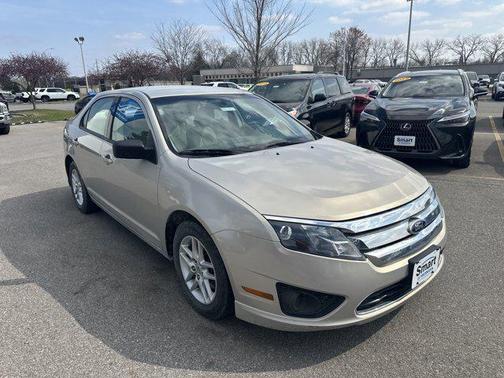 2010 Ford Fusion S