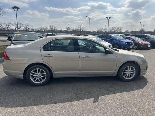 2010 Ford Fusion S