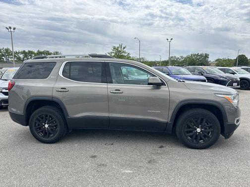 Pepperdust Metallic 2019 GMC Acadia SLT-1