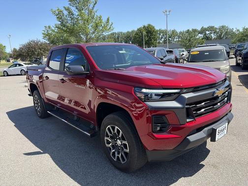 Radiant Red Tintcoat 2023 Chevrolet Colorado LT