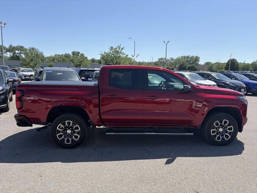 Radiant Red Tintcoat 2023 Chevrolet Colorado LT