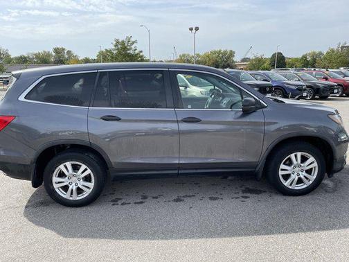 2016 Honda Pilot LX
