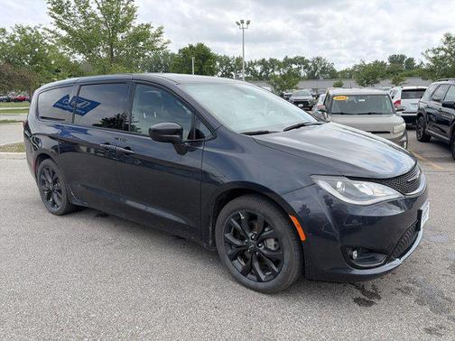 Maximum Steel Metallic Clearcoat 2019 Chrysler Pacifica Touring Plus