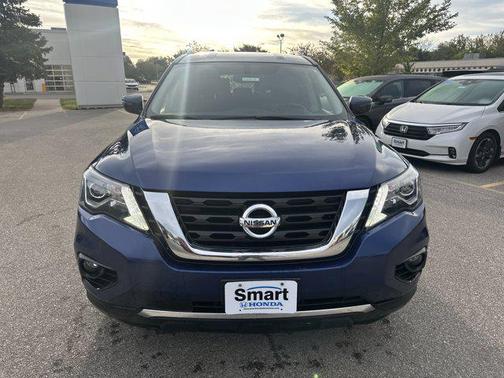 2018 Nissan Pathfinder SV