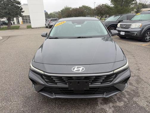 Ecotronic Gray 2025 Hyundai ELANTRA SEL