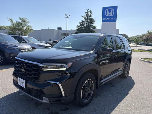 Crystal Black Pearl 2023 Honda Pilot AWD EX-L 7 Passenger