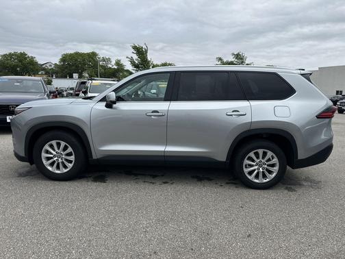 Celestial Silver Metallic 2025 Toyota Grand Highlander XLE