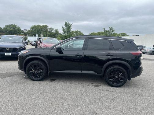 Super Black 2023 Nissan Rogue SV