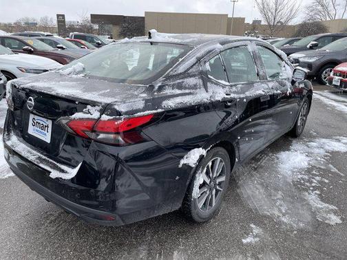 2021 Nissan Versa 1.6 SV
