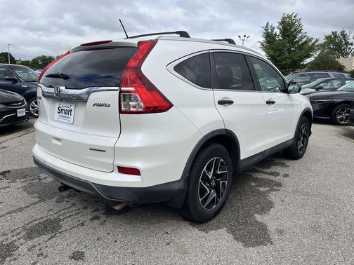 White Diamond Pearl 2016 Honda CR-V SE